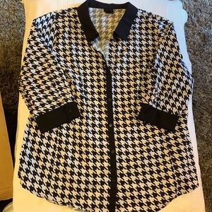 Women’s Houndstooth button down print shirt